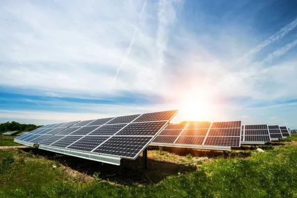 Como a energia solar pode aumentar o valor da sua propriedade